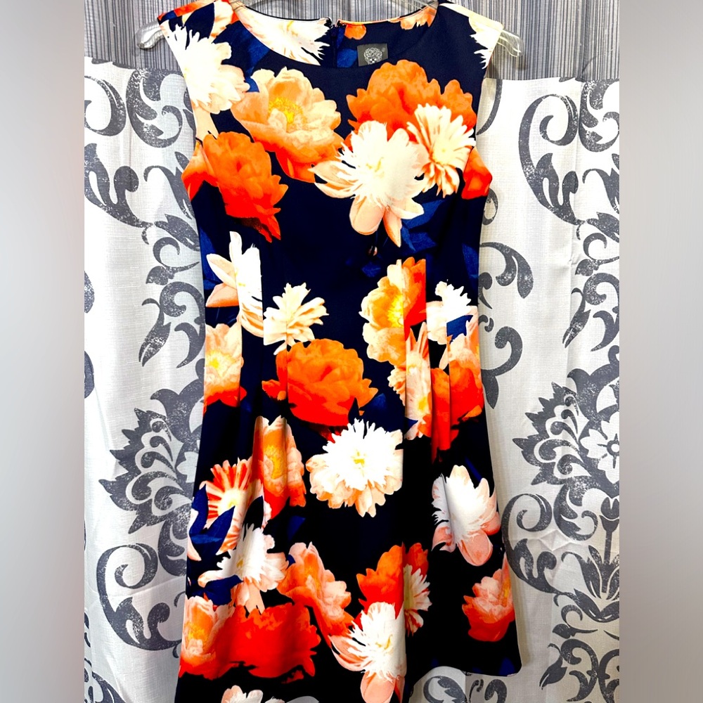 NWOT Vince Camuto Floral Dress Size 10